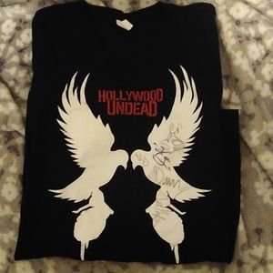 Signed Hollywood undead shirt